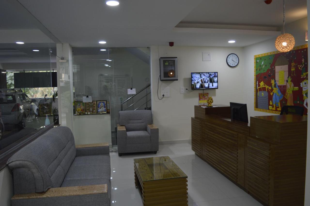 Hotel Virat Inn Hyderabad Eksteriør billede
